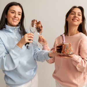 ⁦סווטשירט הנקה וופל  • תכלת⁩ – תמונה ⁦8⁩